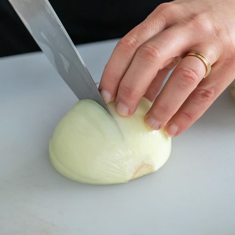 Smart Ways to Properly Dice an Onion in 2025: Discover Fast Techniques!