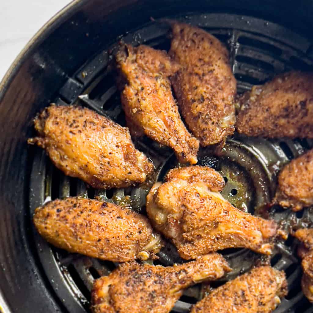 Effective Ways to Fry Chicken Wings: Get Crispy Results in 30 Minutes!